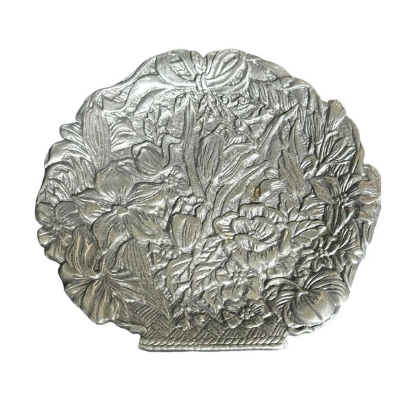 Vintage 1991 TWN Perfect Silver Pewter Floral Basket Embossed Wall Art Decor - Picture 1 of 11